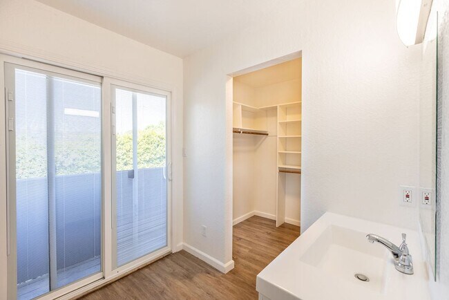 2 Bedroom 1 Bathroom floor plan